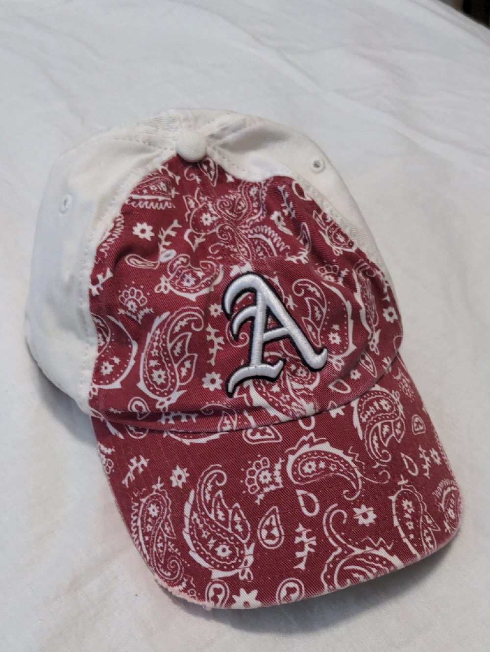 Arkansas Razorbacks Red And White Baseball Cap Embroidered A